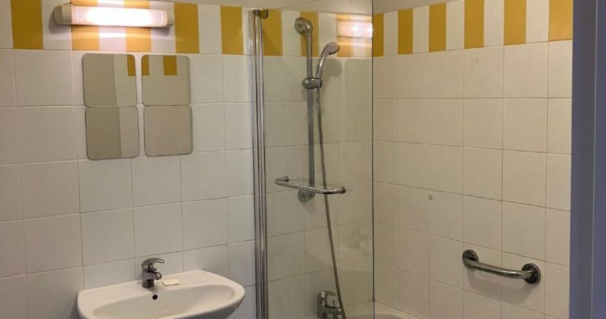 location Appartement Bessan