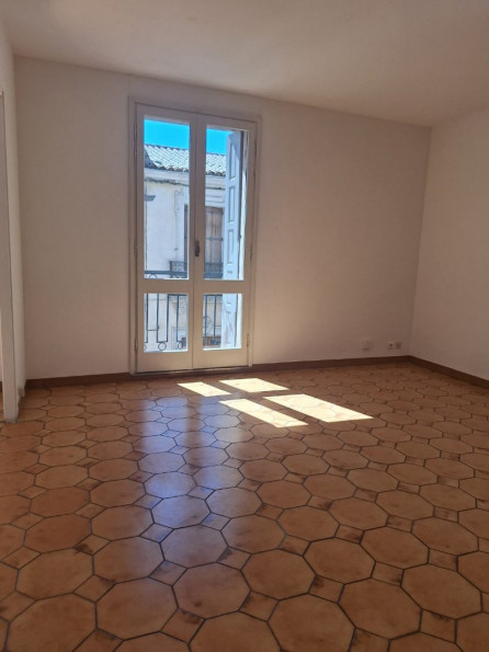 location Appartement Poussan - Photo 4
