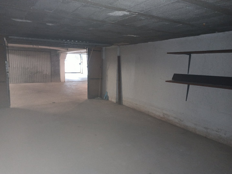 location Garage Balaruc Les Bains - Photo 1