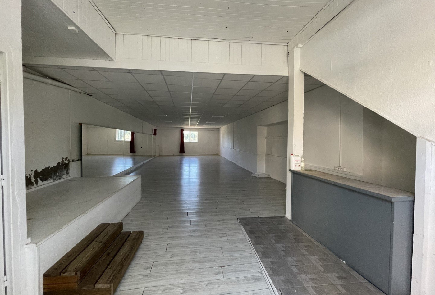 location Local commercial Pezenas - Photo 4