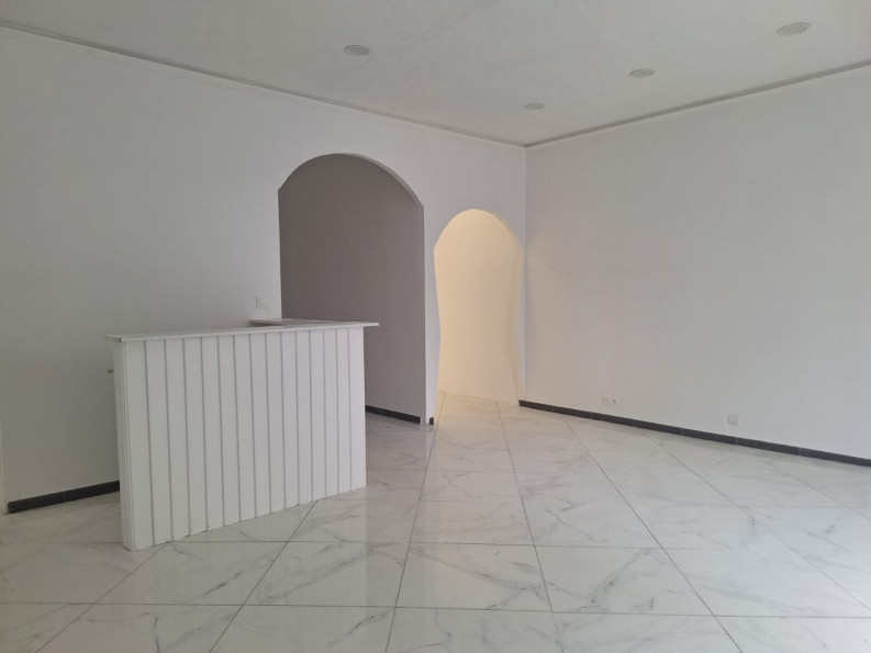 location Locaux d'activité Beziers - Photo 1