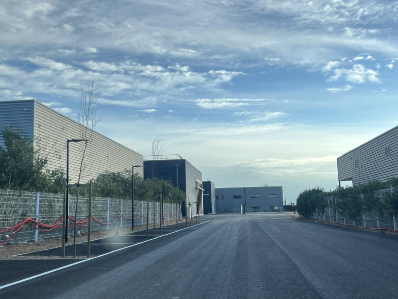 location Locaux d'activité Gallargues Le Montueux - Photo 2