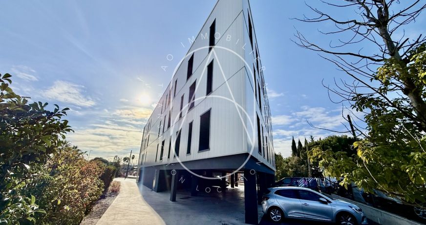 location Bureau Lattes