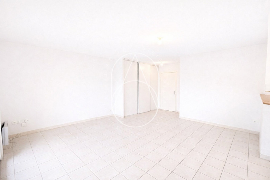 vente Appartement Nimes - Photo 3