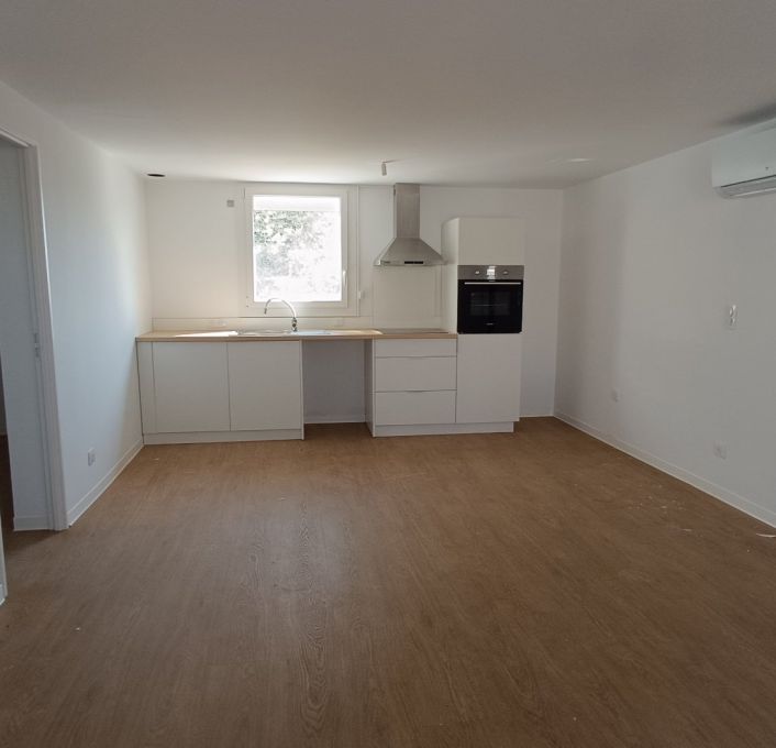 location Appartement Gigean