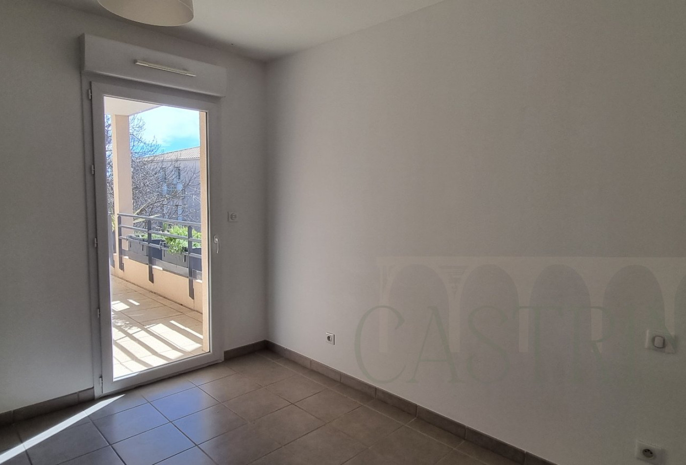 location Appartement en résidence Castries - Photo 3