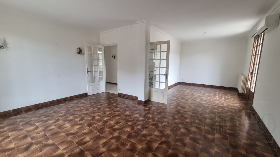 location Appartement Castries - Photo 1