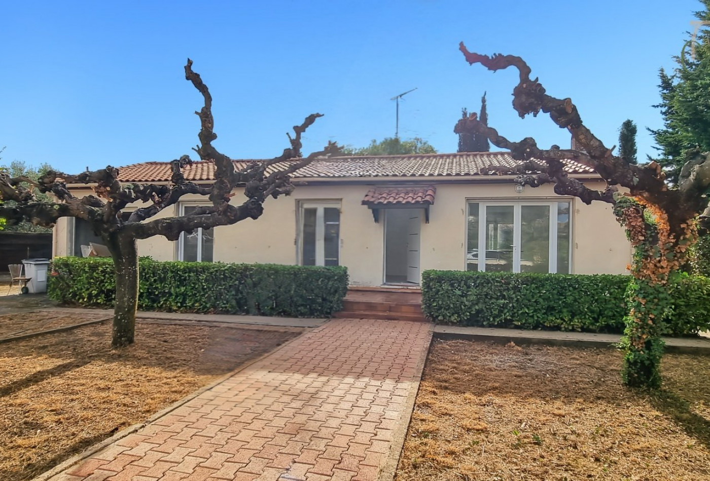 location Maison individuelle Saint Bres - Photo 1