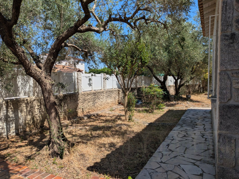 vente Villa Saint Bres - Photo 1