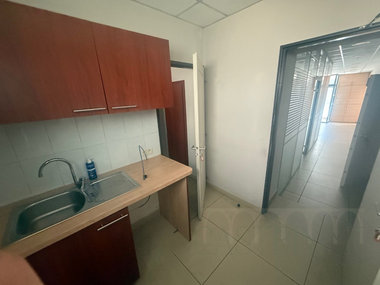 location Bureau Lunel - Photo 5