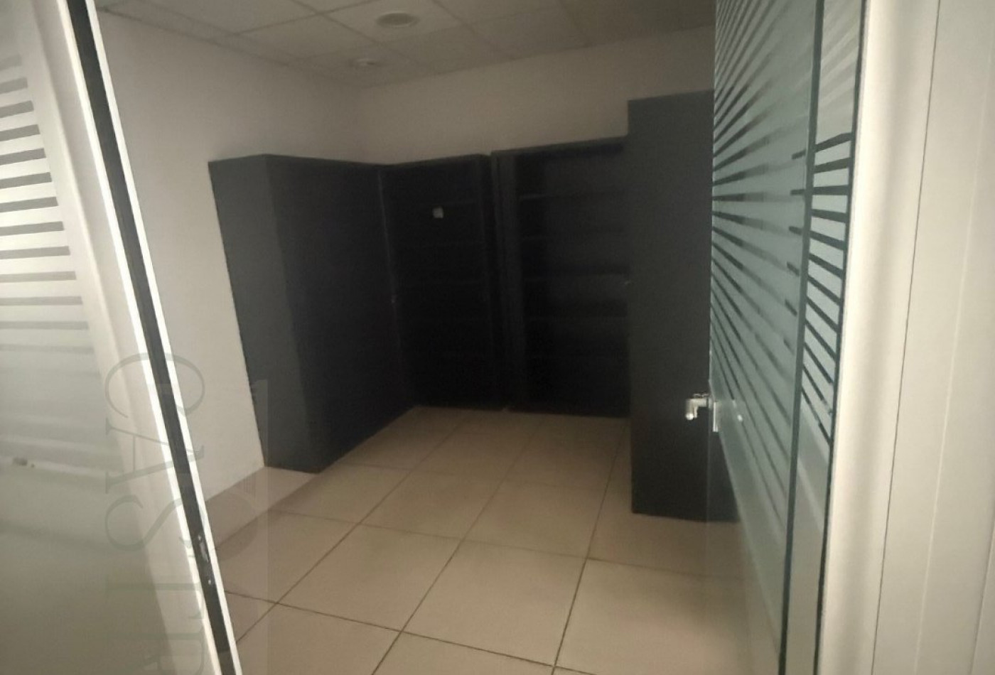 location Bureau Lunel - Photo 4