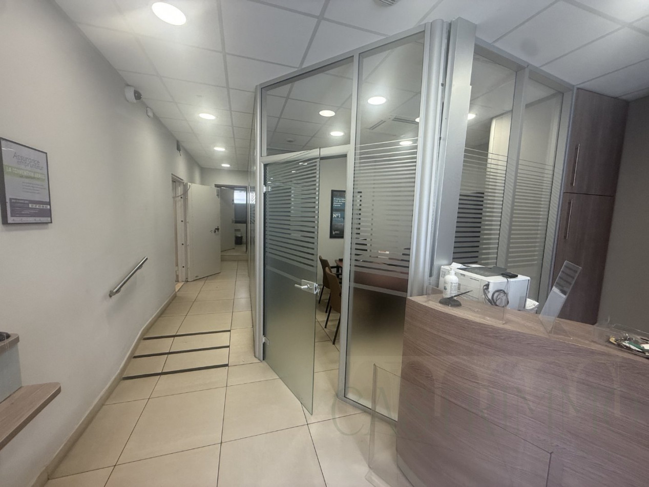 location Bureau Lunel - Photo 2