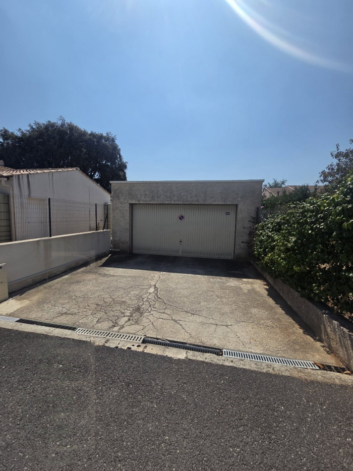 vente Garage Saint Bres - Photo 3