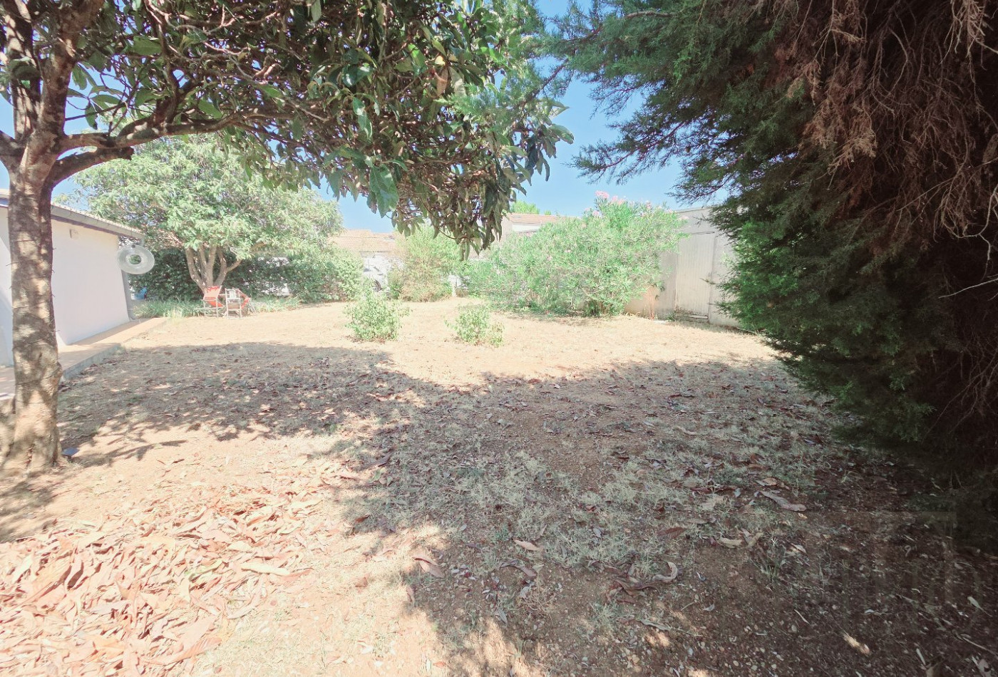 vente Terrain constructible Saint Bres - Photo 1