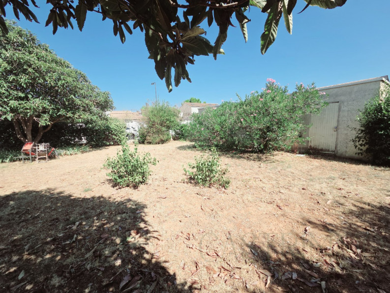 vente Terrain constructible Saint Bres - Photo 2