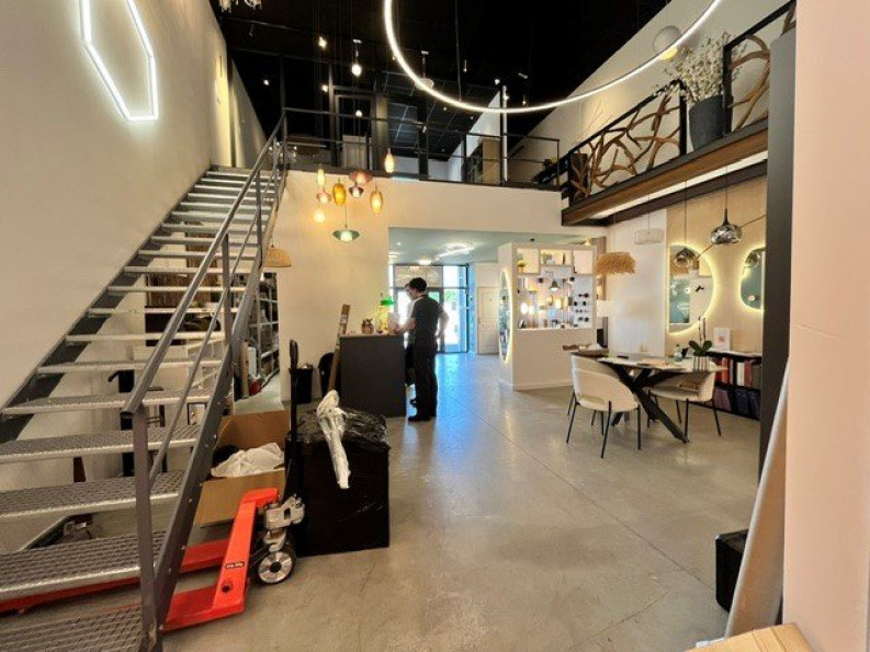 location Ateliers et bureaux Castries - Photo 4