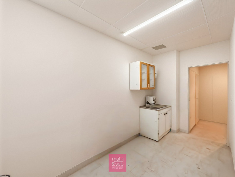vente Bureau Marseille 6eme Arrondissement - Photo 7