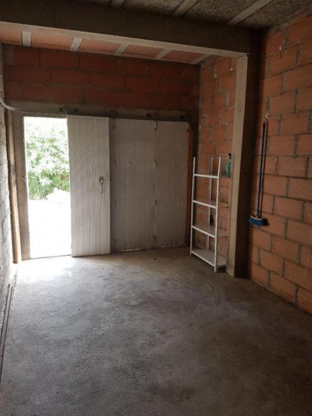 location Parking intérieur Agde - Photo 3