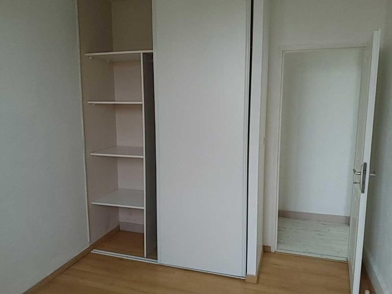 location Appartement Bessan - Photo 2
