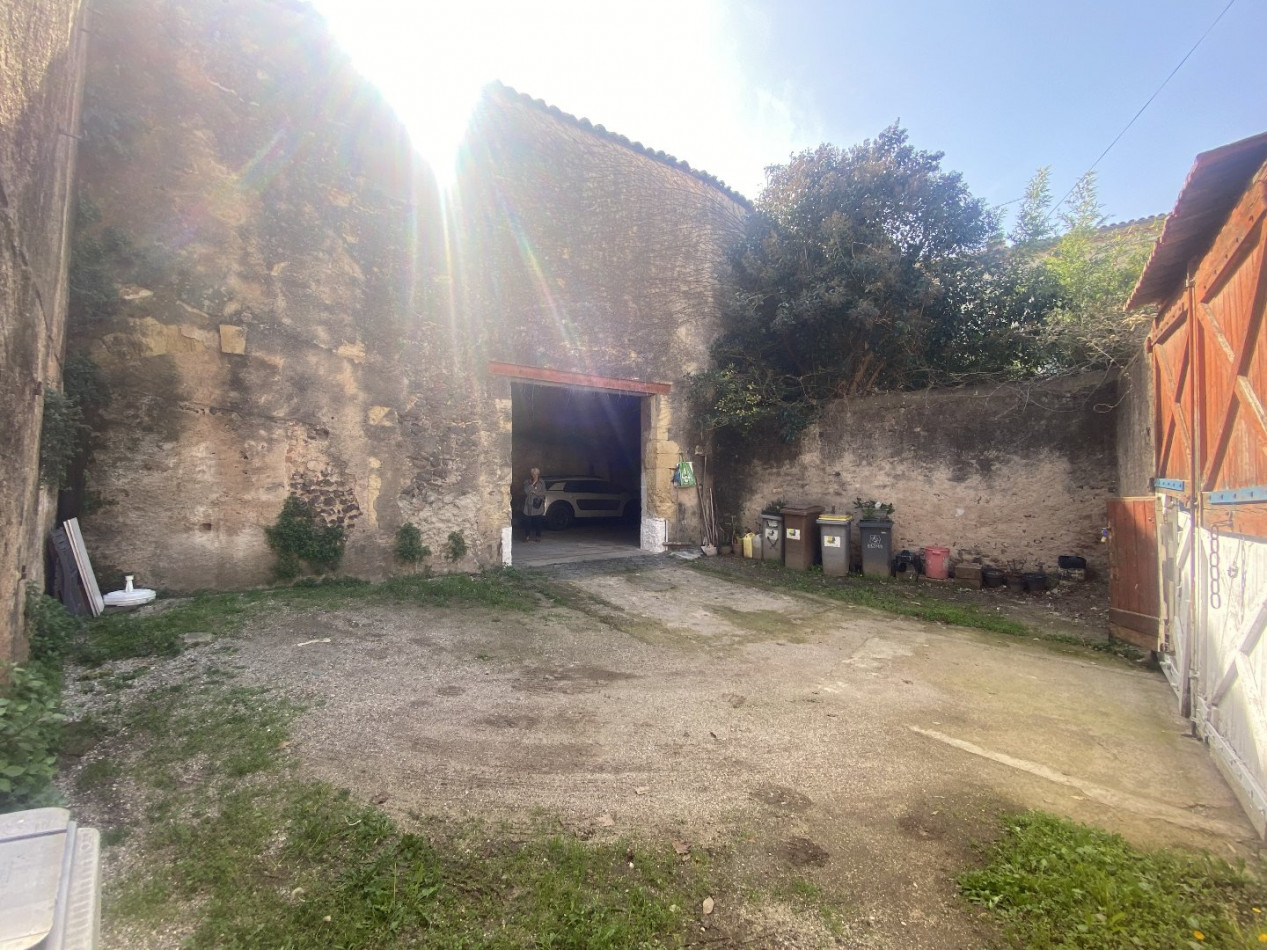 vente Remise en pierre Bessan - Photo 1