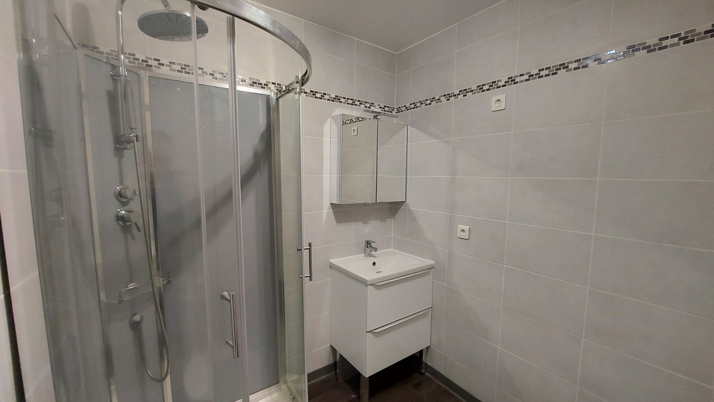 location Maison Bessan - Photo 12