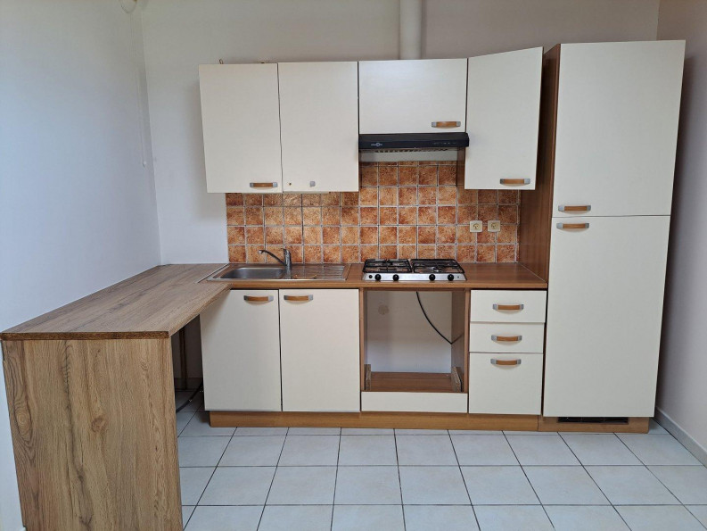 location Appartement Bessan - Photo 2