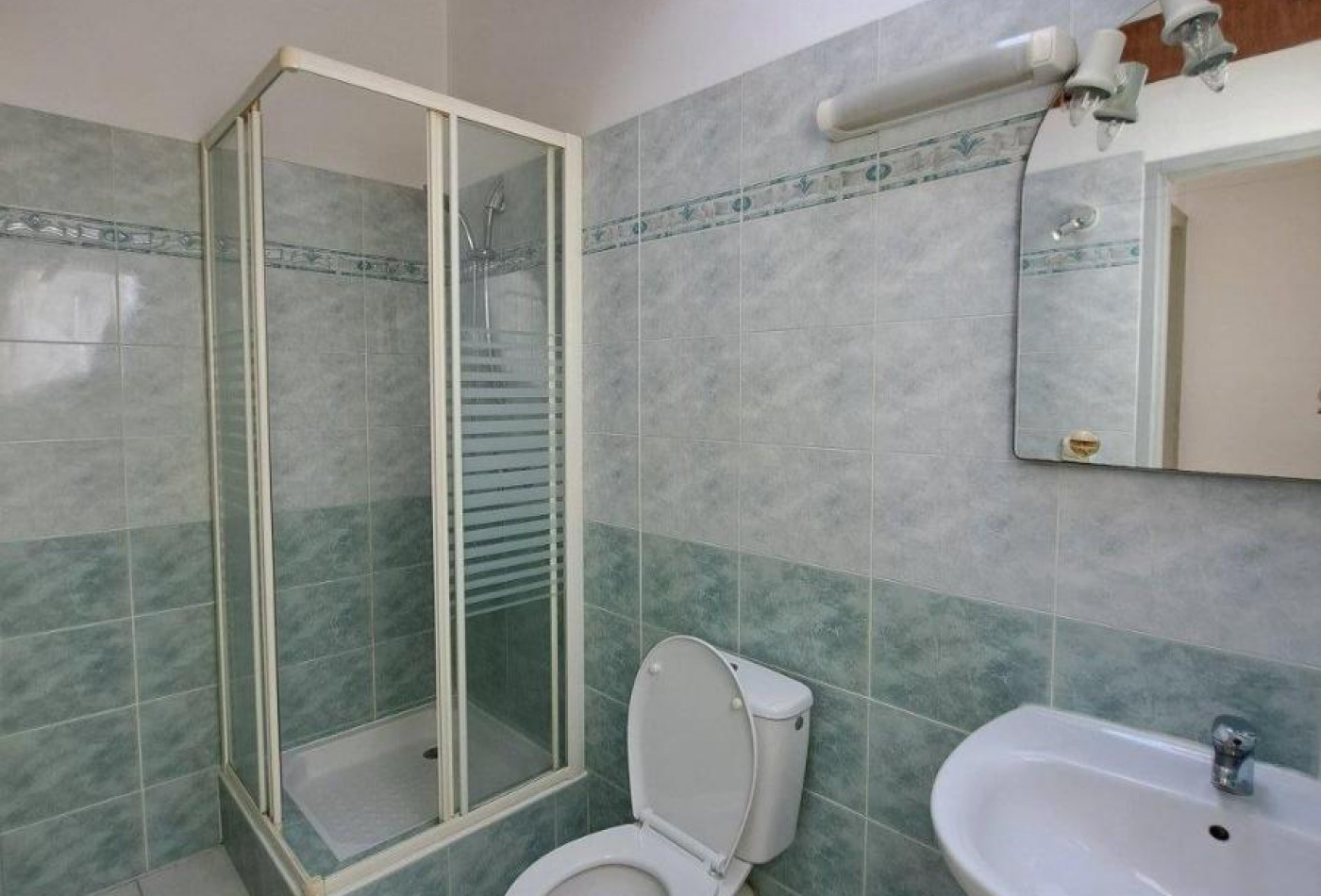 location Appartement Bessan - Photo 5
