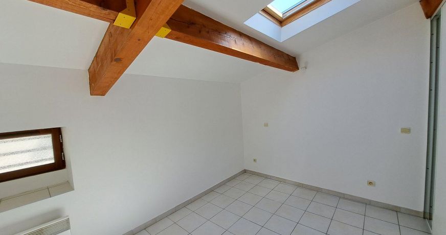 location Appartement Bessan