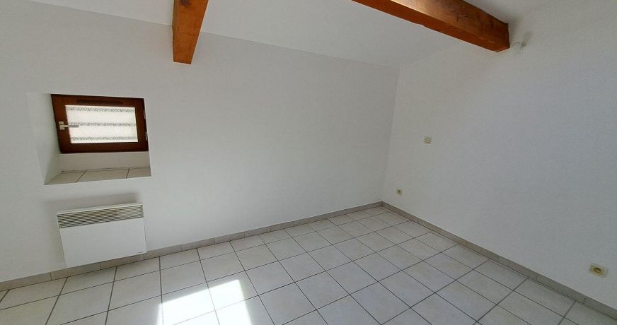 location Appartement Bessan