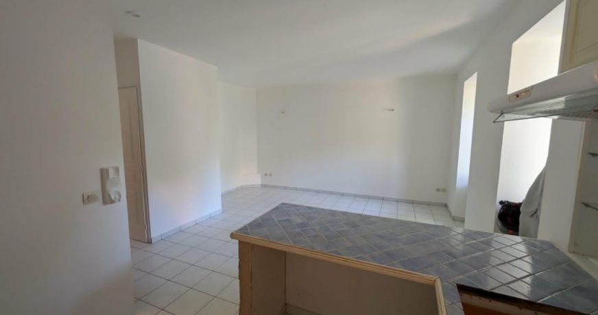 location Appartement Vias
