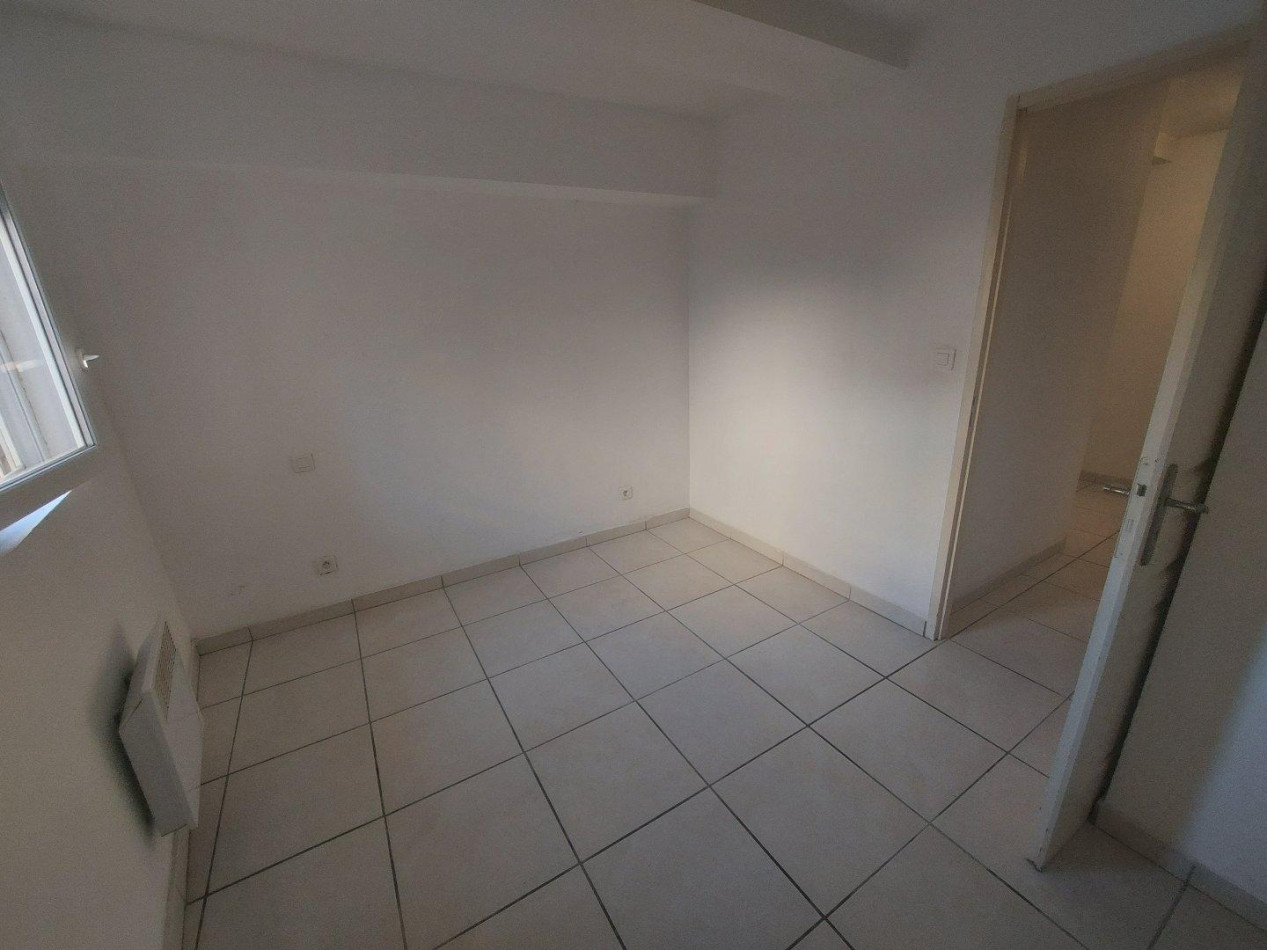 location Appartement Bessan - Photo 2