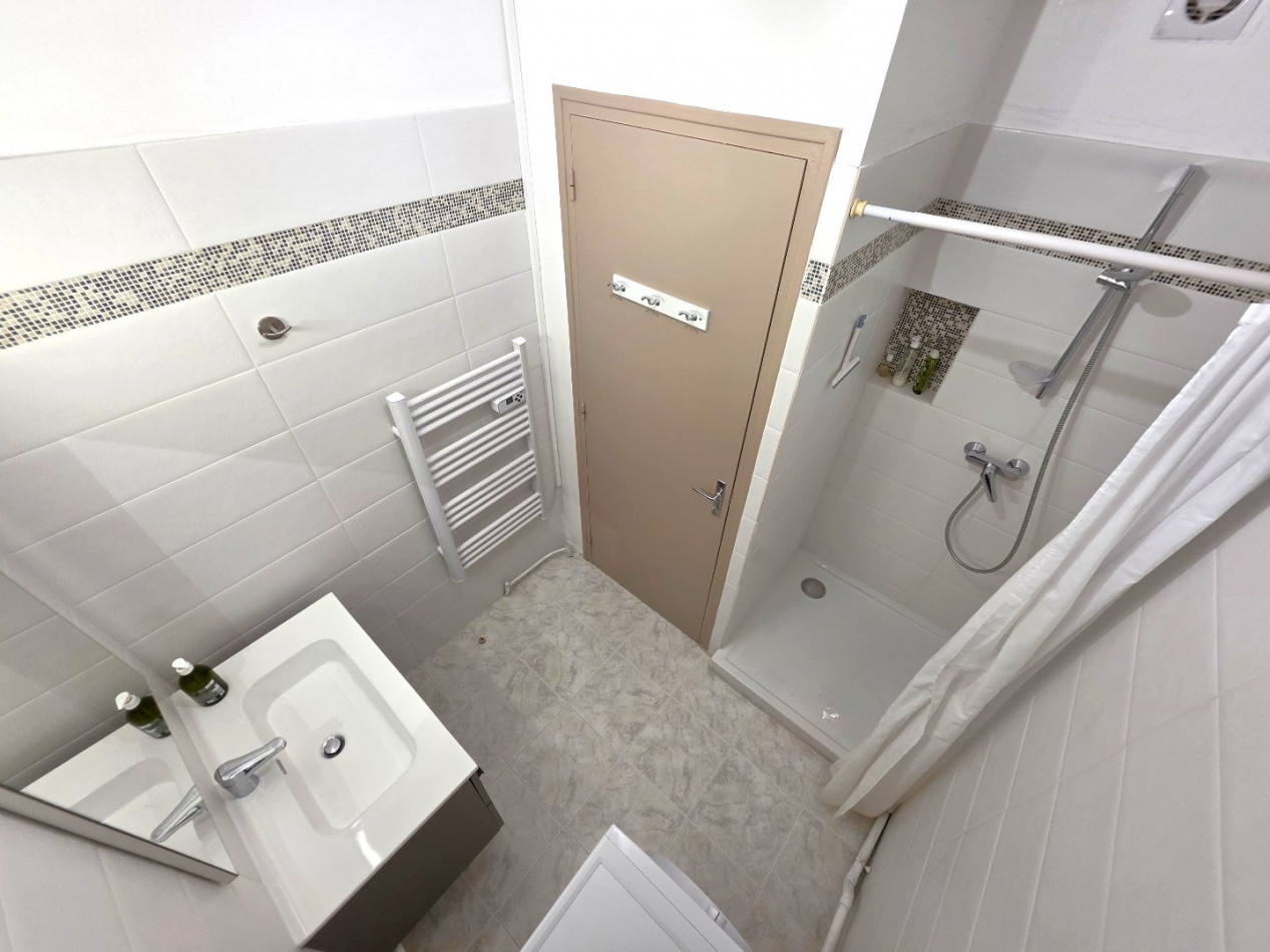 à vendre Appartement en rez de jardin Le Grau Du Roi - Photo 9