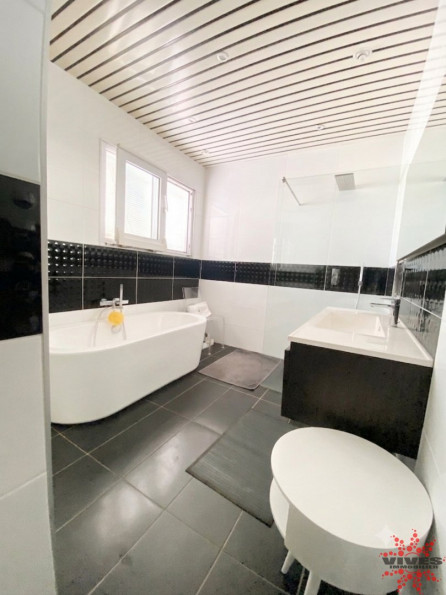 vente Maison Poilhes - Photo 8