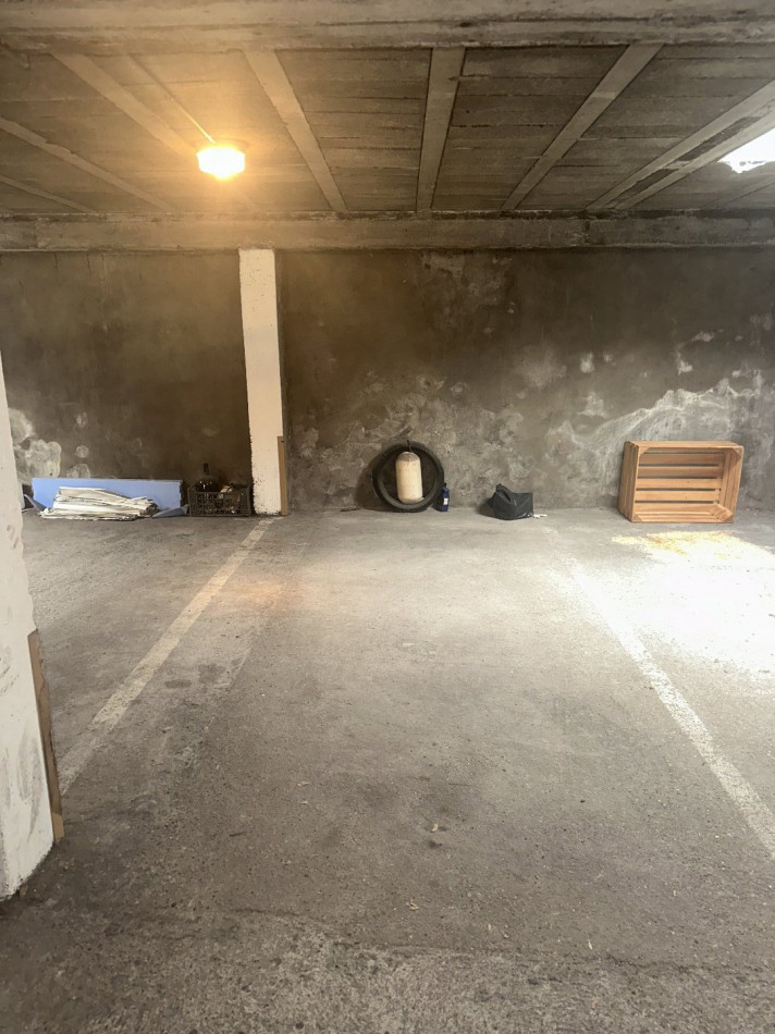 vente Parking intérieur Sete - Photo 1