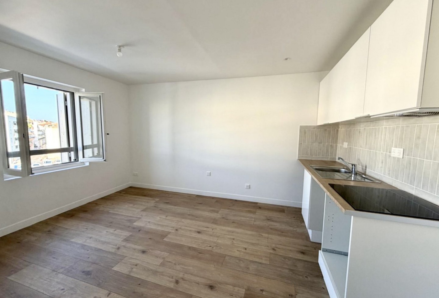 location Appartement Sete - Photo 4