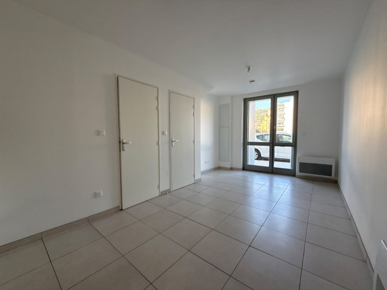 location Appartement Sete - Photo 1