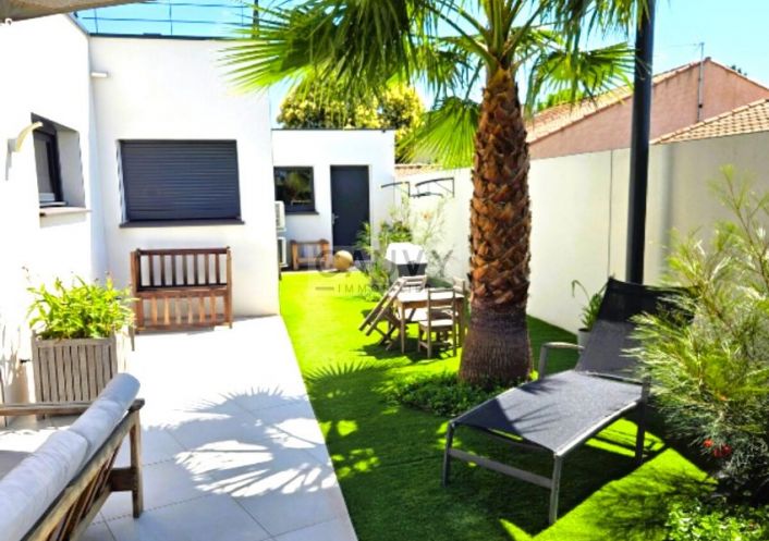 for sale Villa d'architecte Bessan