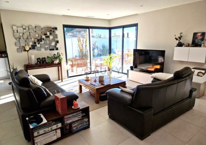 for sale Villa d'architecte Bessan