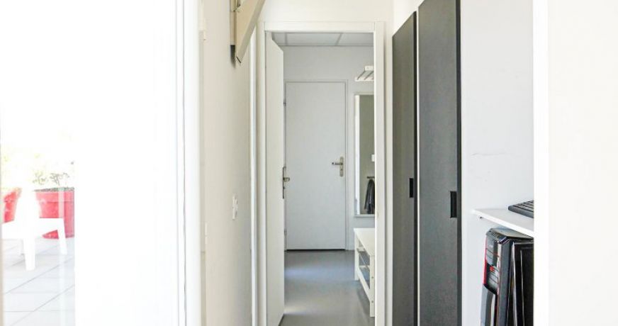 location Bureau Castries