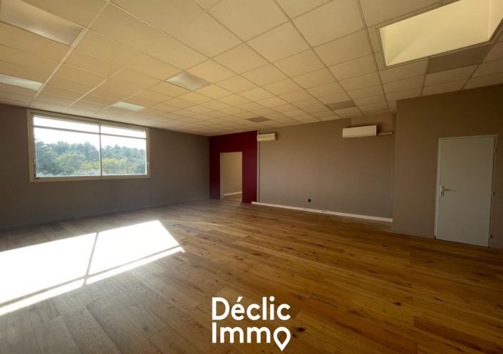 location Bureau Le Cres