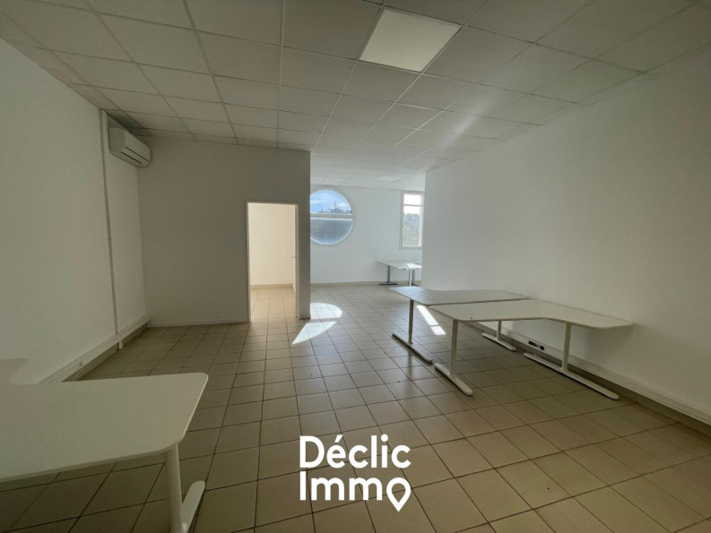 location Bureau Le Cres - Photo 6