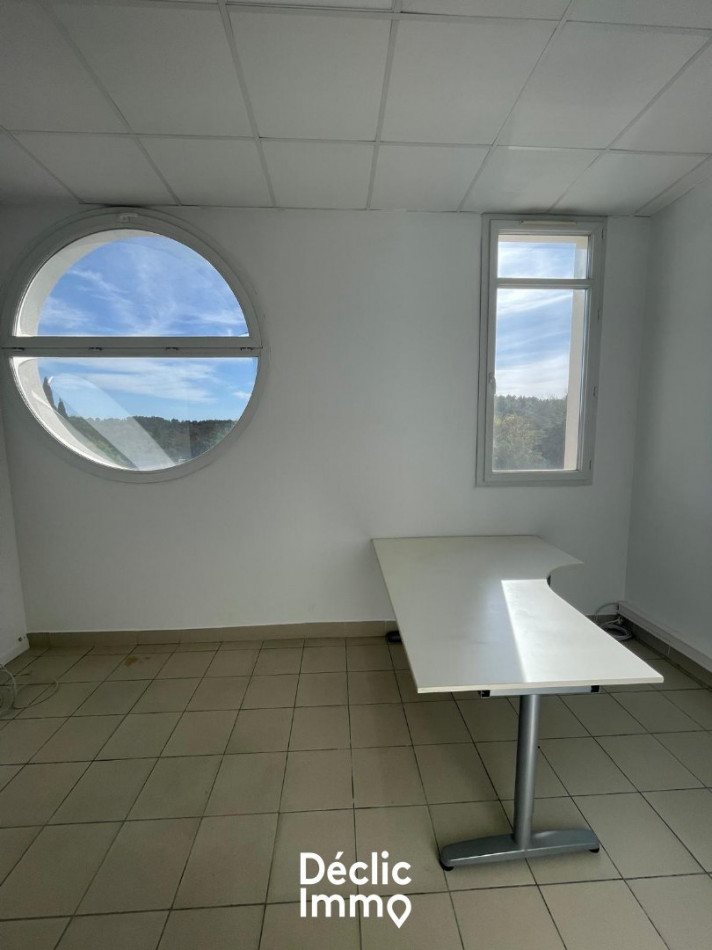 location Bureau Le Cres - Photo 1