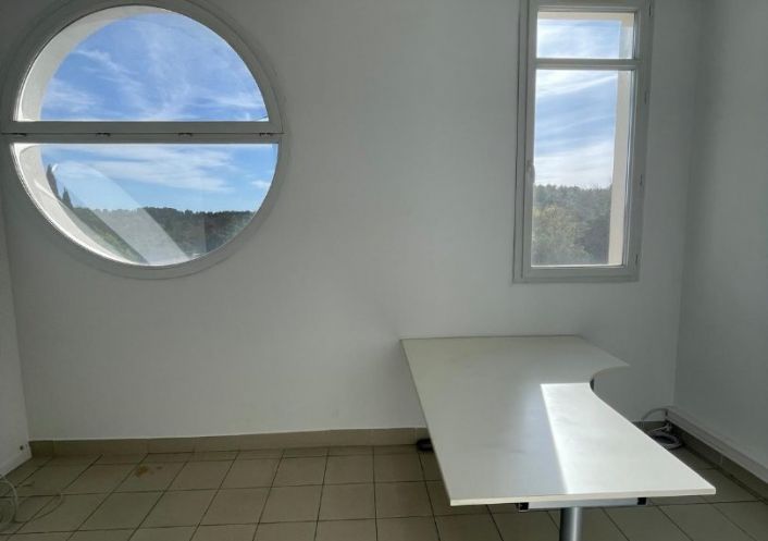 location Bureau Le Cres