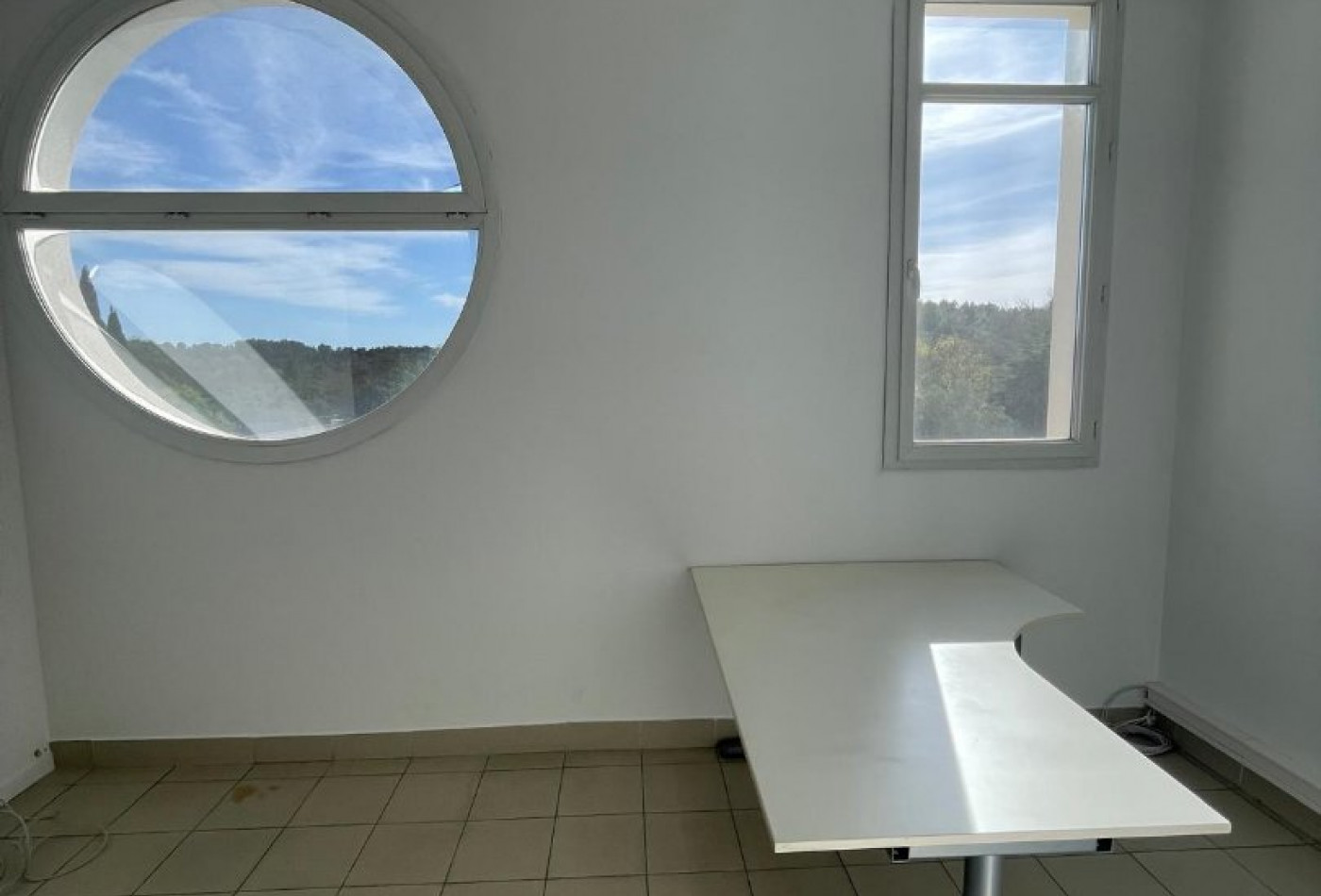 location Bureau Le Cres - Photo 1