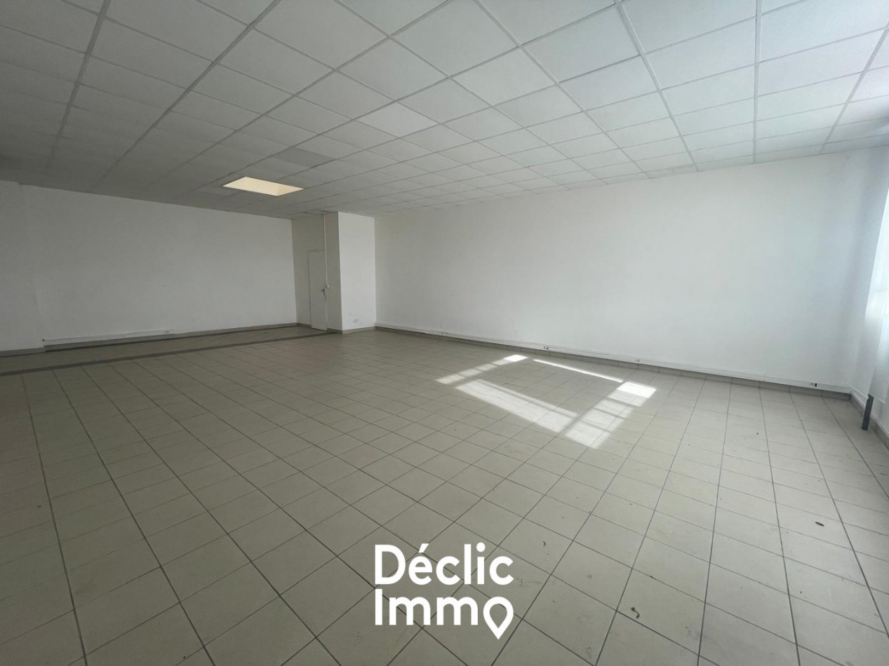 location Bureau Le Cres - Photo 3