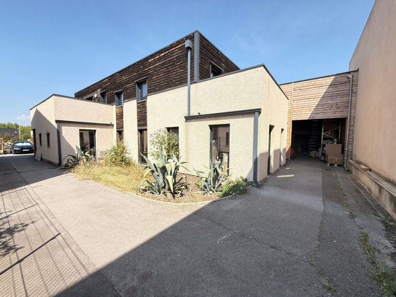 vente Entrepots et bureaux Montarnaud - Photo 2