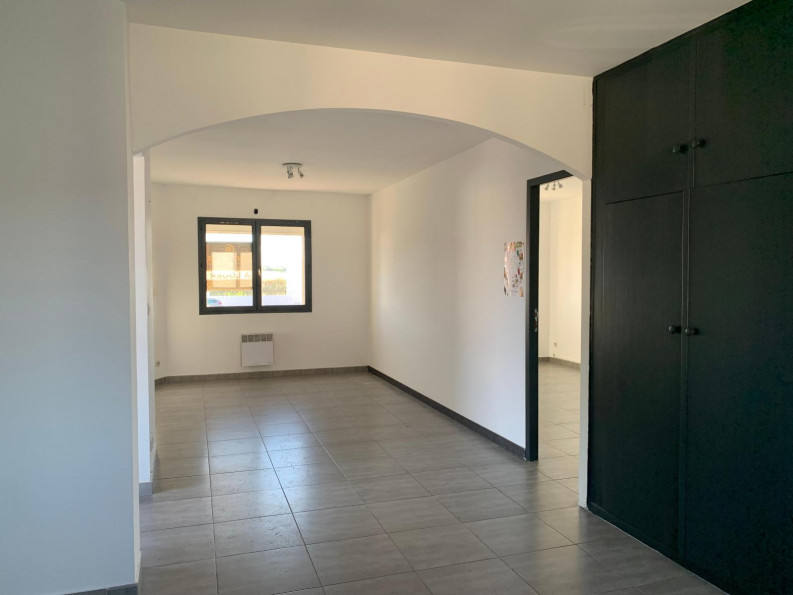 location Local commercial Beziers - Photo 4