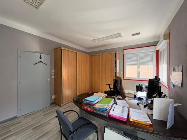 location Local commercial Beziers - Photo 1