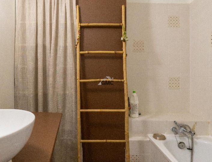 à vendre Maison Peret