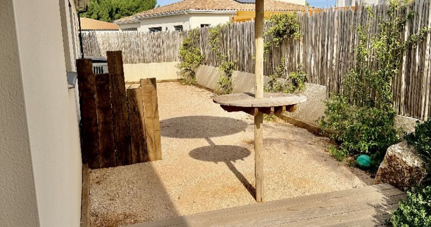 location Villa Saint Genies De Fontedit